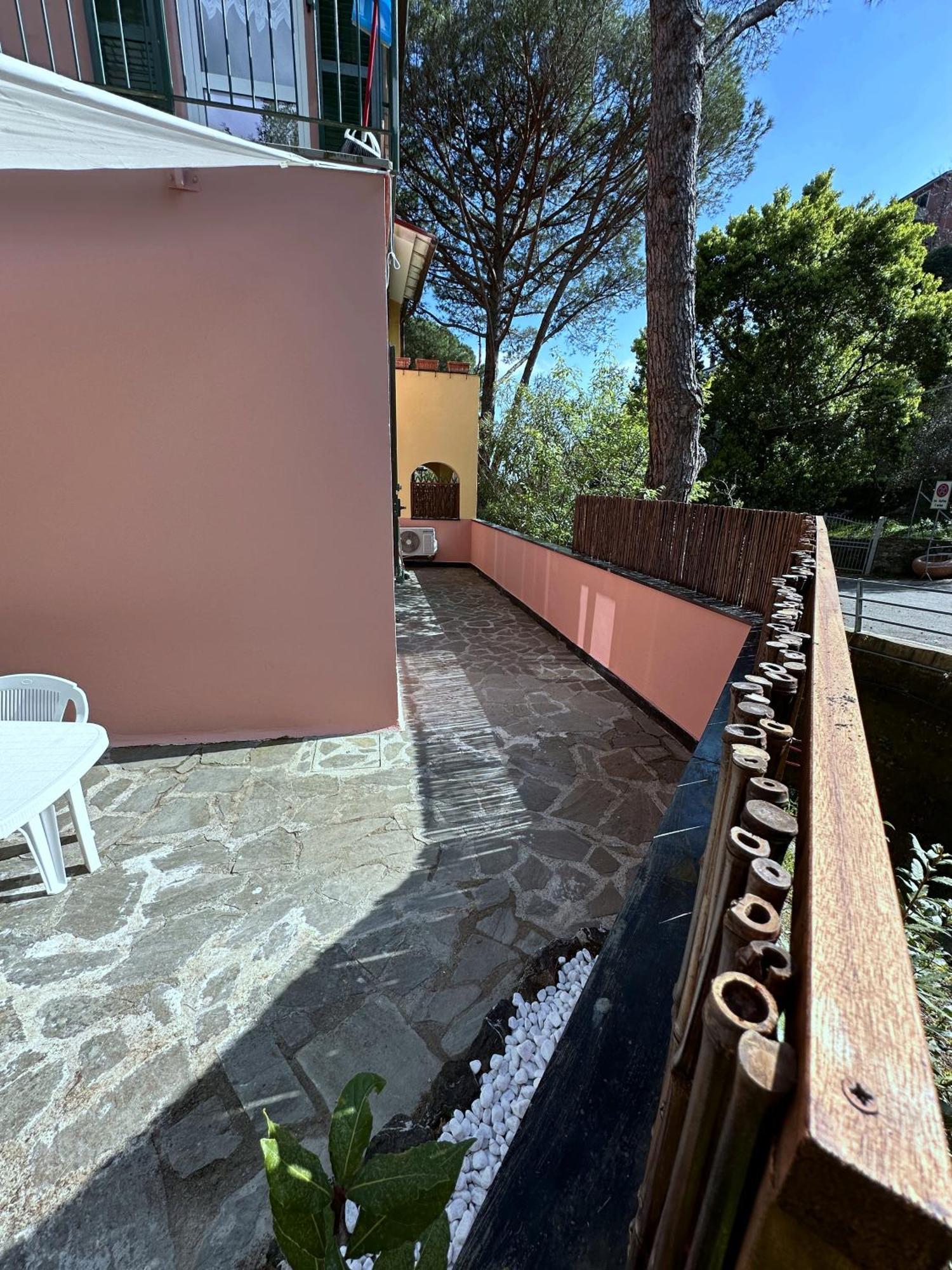 Terrace & Parking - Holiday Home Near Fegina Beach Monterosso al Mare Exterior photo